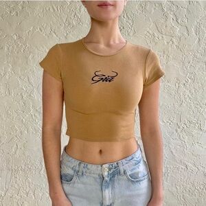 Y2K I.AM.GIA Baby tee cropped top crew beige sand tan ribbed embroidered logo